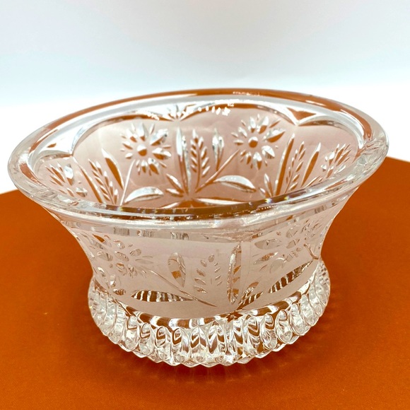 Margaret Design Other - Lausitzer Glass Margaret Daisy Design Crystal Frosted Candy Dish